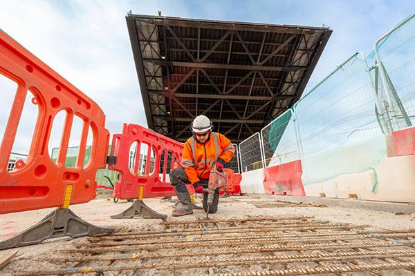 Construction work on Drypool Bridge